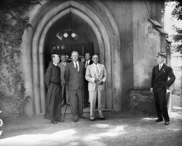 FDR at church, 1934